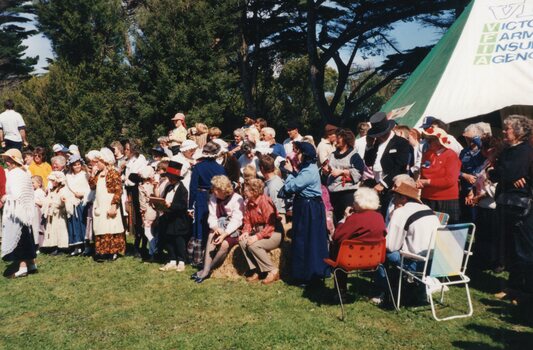 Photograph of a crowd of onlookers