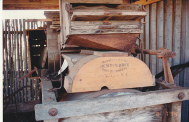 Photograph - Milling Machine, Manufactured in Port Melbourne by O C Schumacher, Margaret Bride, 1994