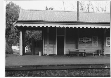 428.01 - North Port Station, east side (Bay bound), October 1987