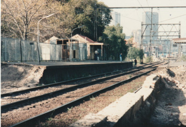 Photograph - Last electric train to Port Melbourne North Port Station, Glen Stuart, 10 Oct 1987