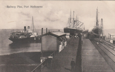 Postcard - Railway Pier, Port Melbourne, c. 1900