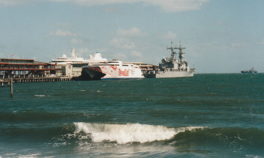 Photograph - Incat 050, Spirit of Tasmania, USS Fletcher and Silver Cloud, Station Pier, Port Melbourne, Ted Kobelt, 7 Feb 1999