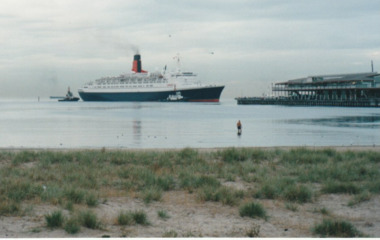 Photograph - Queen Elizabeth II, Station Pier, Port Melbourne, Ted Kobelt, 7 Feb 1999