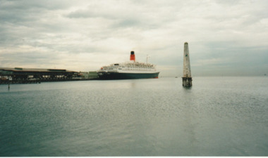 Photograph - Queen Elizabeth II, Station Pier, Port Melbourne, Ted Kobelt, Ted Kobelt, 7 Feb 1999
