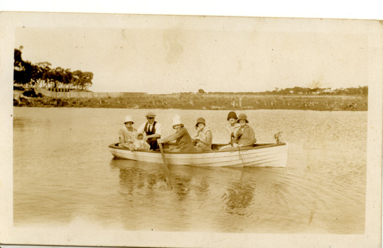 2303.02 - In a rowboat, 1920s