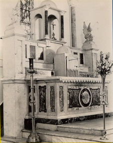 2321 - Altar of St Joseph's Catholic Church in the early 1960s