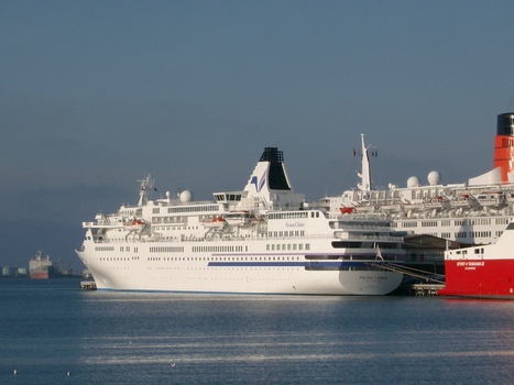 2366.02 - Cruise ship Pacific Venus at Station Pier 14/02/2004