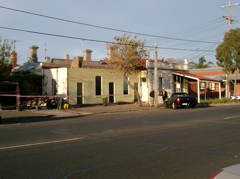 2385.02 - 207 Ross Street during redevelopment from shop/residence to a residence only, 2005