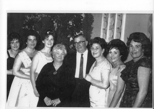 2413.06 - The Nixon girls and parents at a formal occasion