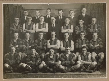 2514 - Port Melbourne Football Club team and officials, 1935