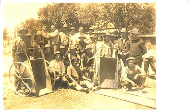 Photograph - "Susso" workers, Port Melbourne, 1930s