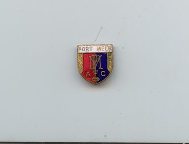 2633 - Port Melbourne Amateur Football Club badge c. 1940s/50s