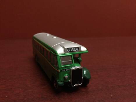 2994 - Model Port Melbourne Bus, 1939 Leyland Tiger T58