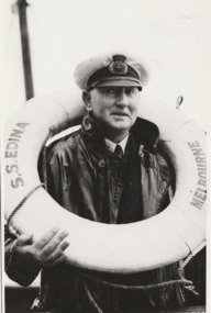 Postcard - Captain Moxey of the Edina, Herald Feature Service/ Drier Collection Melbourne, 26 Sep 1938