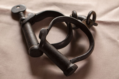 3478 - Handcuffs