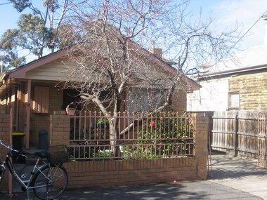 3873 - 18 Lyons Street, Port Melbourne, c. 2011
