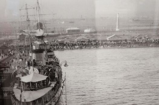 4071.02 - Light cruiser HMS Delhi at Princes Pier (17-25 March 1924), photographed from the HMS Hood