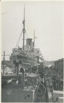 Photo of the ship  "Nairana"  berthed on the Yarra River