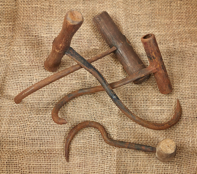 2398 - Woolbale hooks