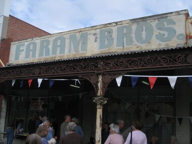 3492.08 - Community farewell, street party and BBQ for the closure of Faram Bros hardware shop, 10 February 2007