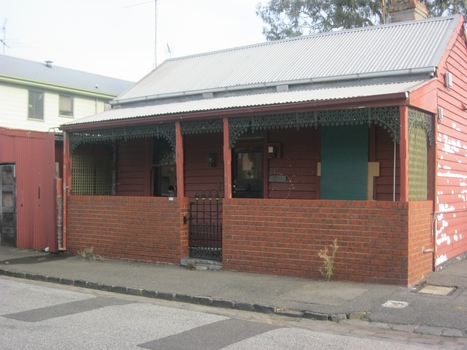 3671.01 - 21 Alfred St (Folly Cottage), May 2012