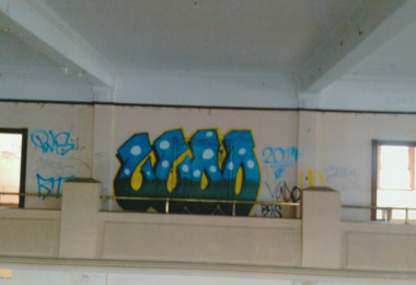 Photograph - West and rear wall balcony, first floor, Administration Building, J Kitchen & Sons, Port Melbourne, Lionel Layfield, 2014 - 2015