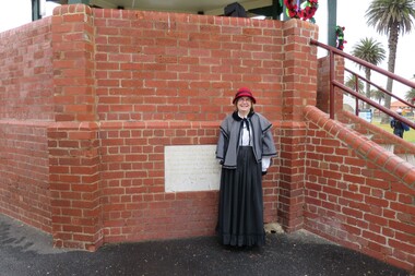 4108.03 - Sharon Wilcox at the Women's Welcome Committee Rotunda, Port Melbourne