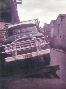 4116 - Lindsay Charles' truck delivering oranges to the Tom Piper factory in the mid 1960s