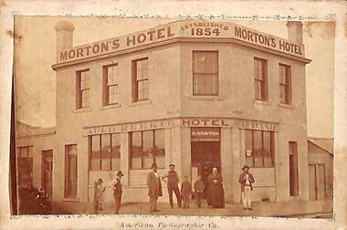 Photograph - Morton's Auld Reekie Hotel, C. 1880