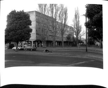 Photograph - Raglan Street Housing Commission Flats viewed from Crockford Street, Andrew U'REN, C. 1970s - 1980s