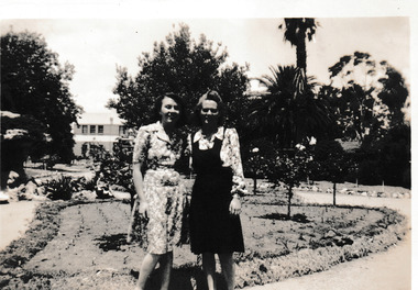 Photograph - Violet McCann & Thelma Suckllng, 26 Dec 1944