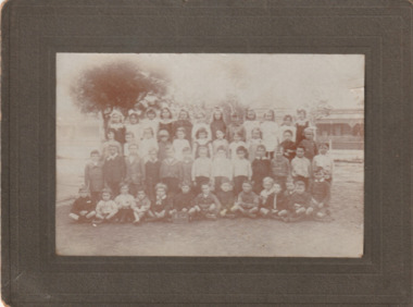 Photograph - Students Graham Street Primary School c.1918/19, c.1918/19