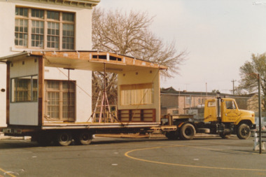 Photograph - Moving the Migrant Portable Building at Nott Street Primary School 1989, 1989
