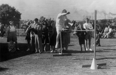 Photograph - Aeronautics Division Athletics Sports Meeting, 4 September 1943