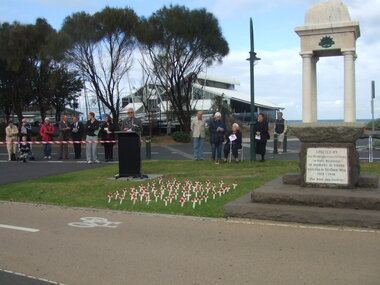 Photograph - Perce WHITE, Anzac Day 2010, 25 Apr 2010