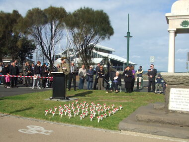 Photograph - Anzac Day 2010, 25 Apr 2010