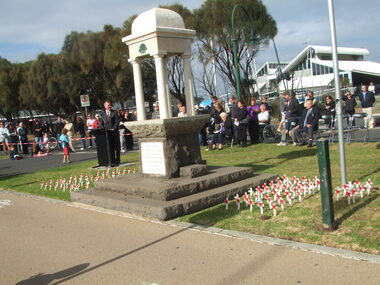 Photograph - Martin FOLEY, Anzac Day 2010, 25 Apr 2010