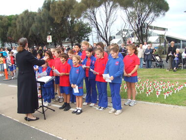 Photograph - Port Melbourne Primary School Choir, Anzac Day 2010, 25 Apr 2010
