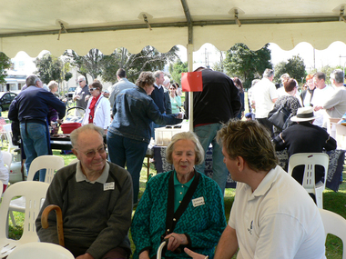 Photograph - Norah HOWARD, Cr Darren RAY, Launch of History of a Street Precinct, 25 Sep 2005