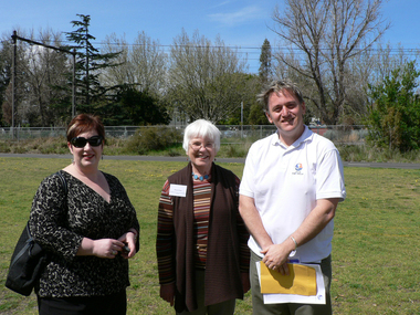 Photograph - Launch of History of a Street Precinct, 25 Sep 2005