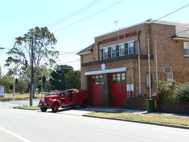 Photograph - Vintage Fire Engine, Fire in the Borough Launch, David Thompson, 2008
