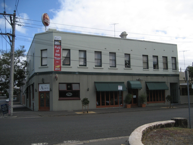 Photograph - Albion Hotel from across Evans Street, David Thompson, 2007
