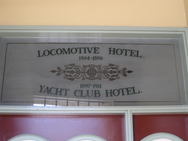 Photograph - Fanlight window, former Locomotive Hotel, Port Melbourne, David Thompson, c2006