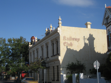 Photograph - Railway Club Hotel, Port Melbourne, David Thompson, c2006