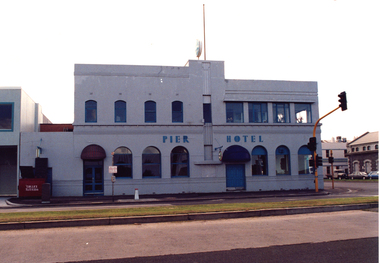 Photograph - Pier Hotel, Port Melbourne, 1990