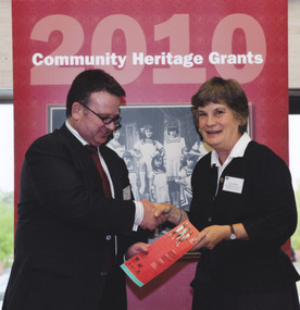 Photograph - Suzy MILBURN receives Assessment Grant in Canberra, 2010