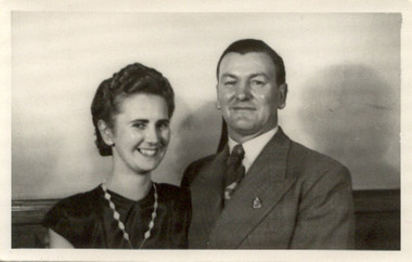 Photograph - Norah and Stan HOWARD, c 1918
