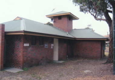 Photograph - Lagoon Reserve pavilion, Alice TURNBULL, 2009