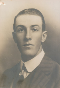 Photograph - Ernest (Henry) Wale, c.1910