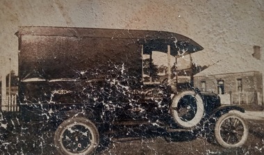 Photograph - Smith & McCorkell delivery van, 6 Oct 2025